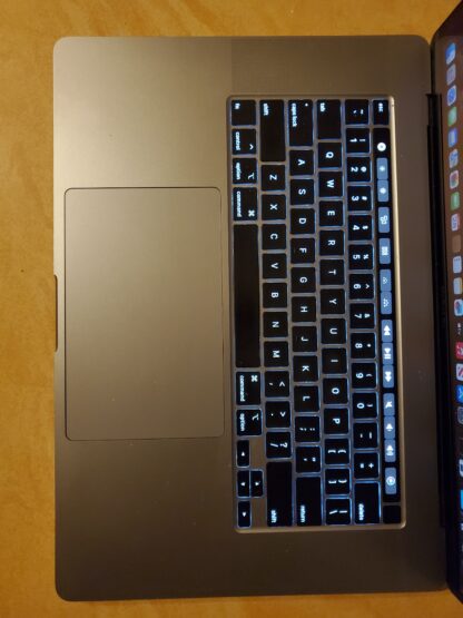 Macbook Pro 2019 i9 - Image 3
