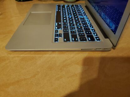 Macbook air 2017 - Image 4