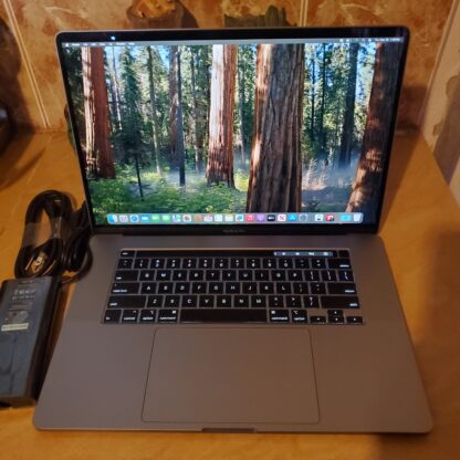 Macbook Pro 2019 i9 32GB 1TB