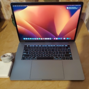 Macbook Pro 2019 i9 15inch