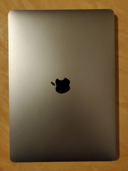 Macbook Pro 2018 256GB 8GB i5 13inch - Image 4
