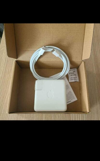 Macbook Pro USB-C charger 61w - Image 3
