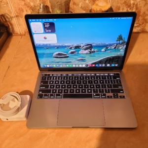 Mackbook Pro 2020 i7 1TB
